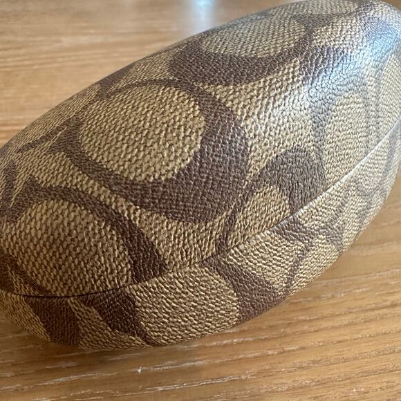 Coach Signature Monogram Hard Clamshell Glasses Case - Picture 6 of 6